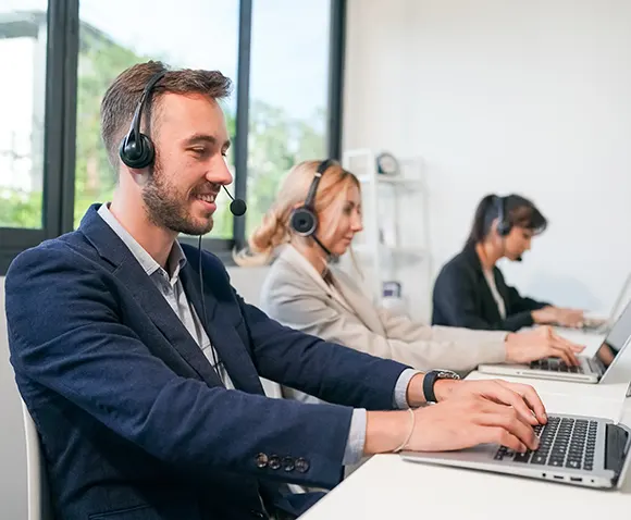 A friendly Choice Cleaning Plus support representative wearing a headset